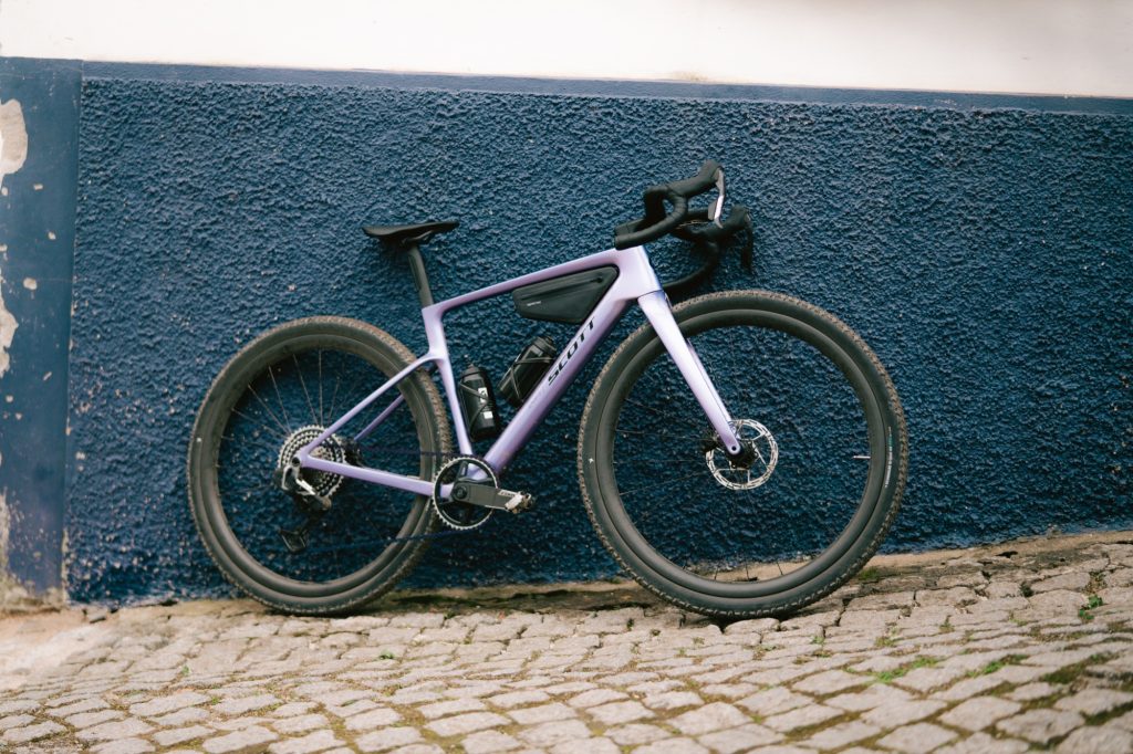 Uusi SCOTT Addict Gravel 10 2027, blaze purple